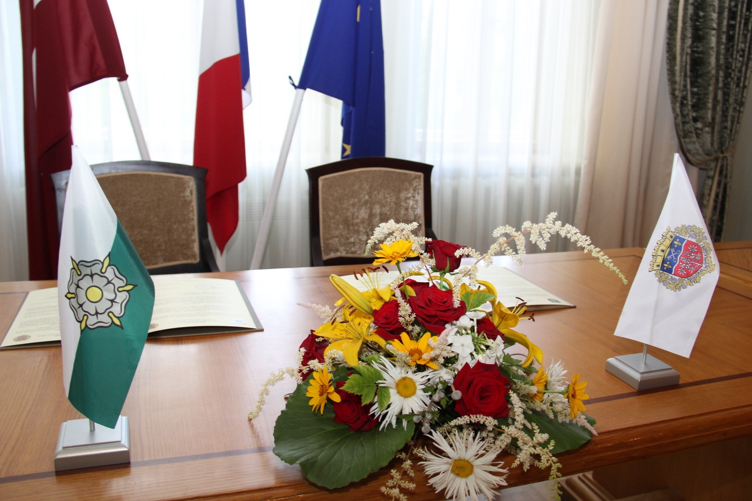 Sadarbības līguma parakstīšana starp Tukuma un Šenevjēras pašvaldībām