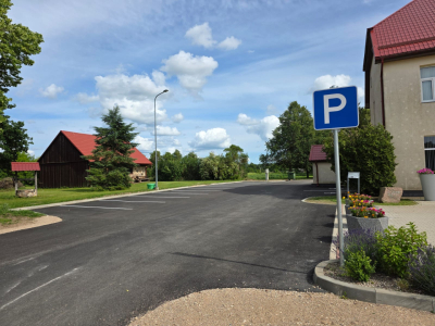 Pūres kultūras nama stāvlaukums