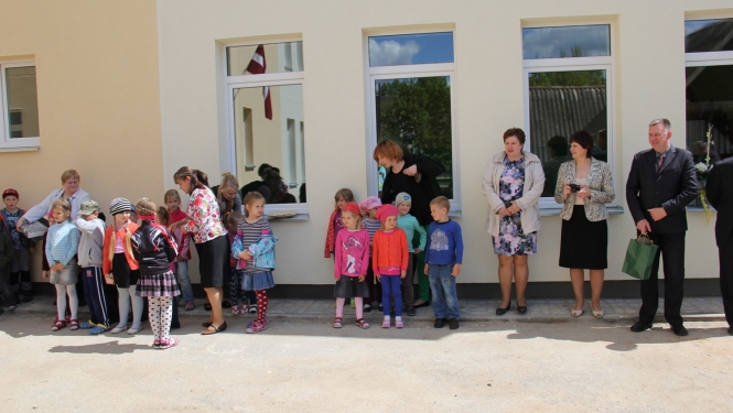 Pēc siltināšanas projekta īstenošanas atklāta Džūkstes bērnudārza ēka