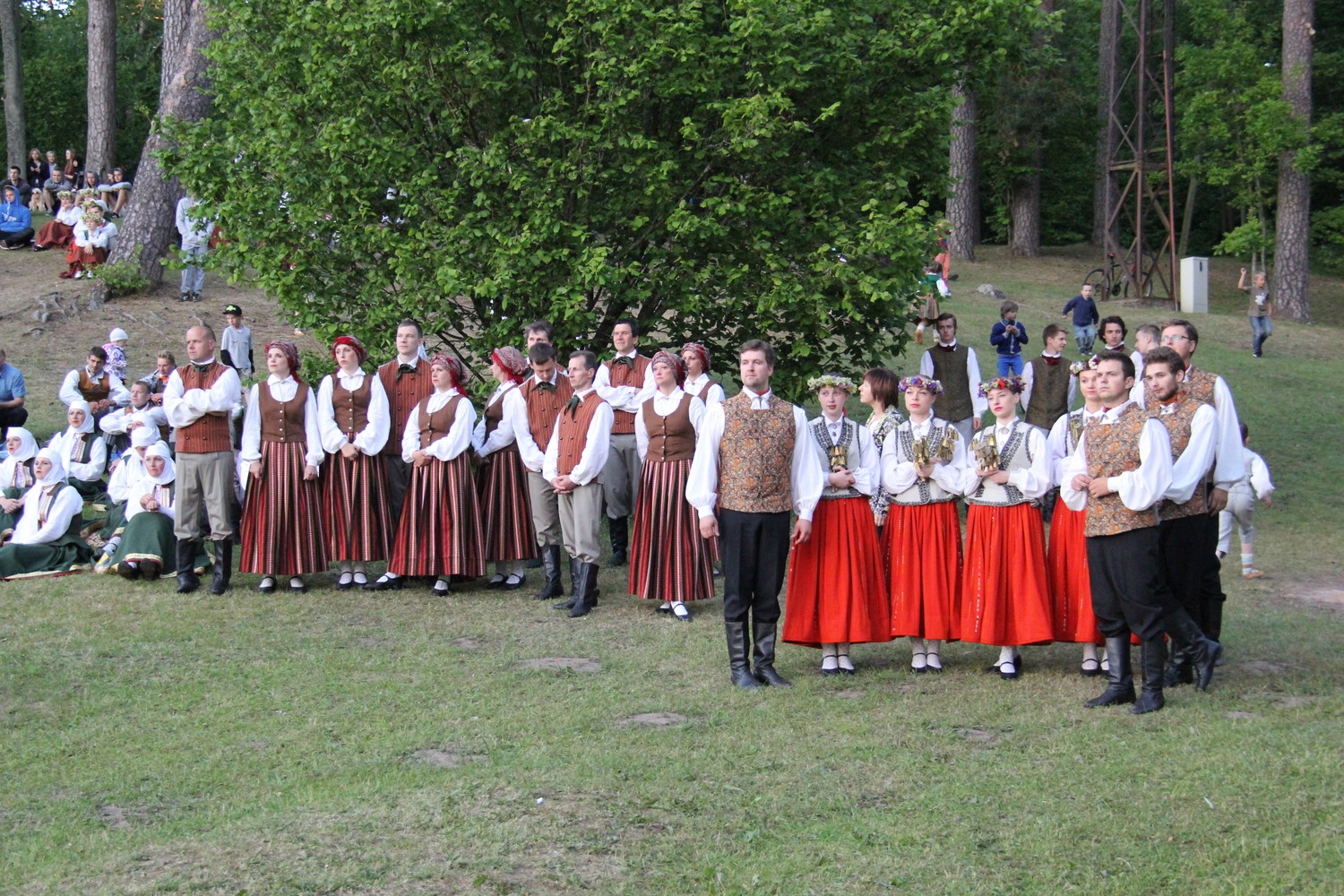 VIII Ziemeļu un Baltijas valstu Dziesmu svētku ieskaņu koncerts Durbes estrādē