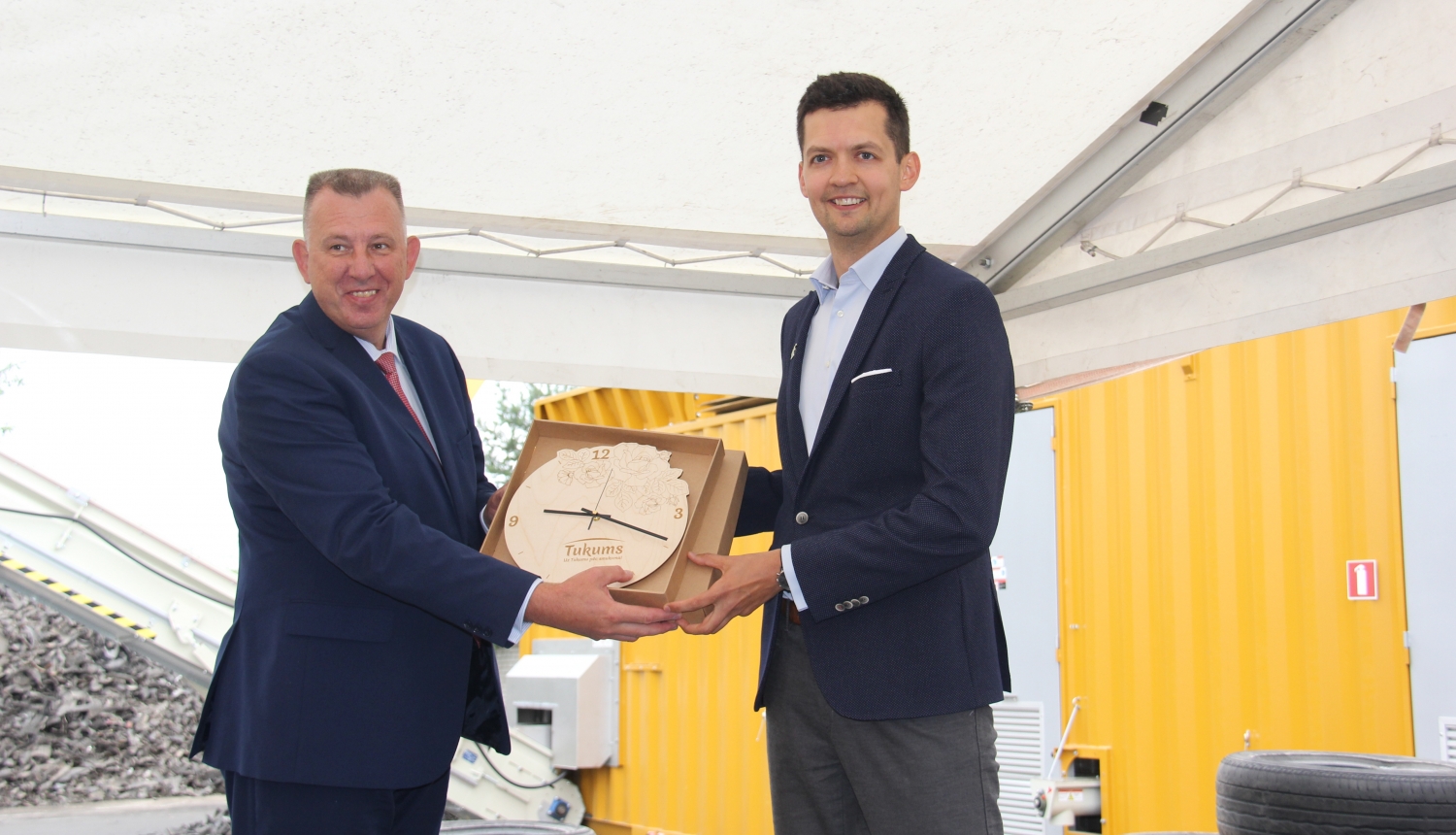 SIA “Eco Baltia vide” investē 2,6 miljonus EUR un Tukumā atver Baltijā modernāko riepu pārstrādes rūpnīcu